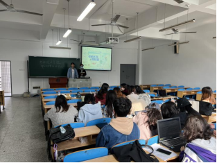 太阳集团网址首页登录研究生召开疫情防控主题班会