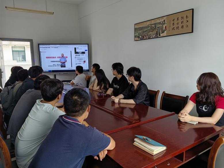 艺同学|学院开展“守护青春 安全有你”系列安全宣传教育活动