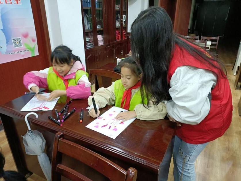 太阳成集团的官方网站青年志愿者协会积极投身社会公益，传递青春正能量