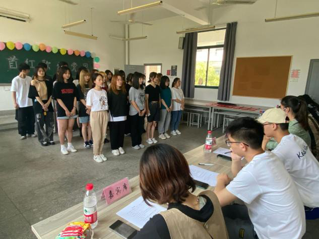 太阳集团网址首页登录举办红歌传唱比赛