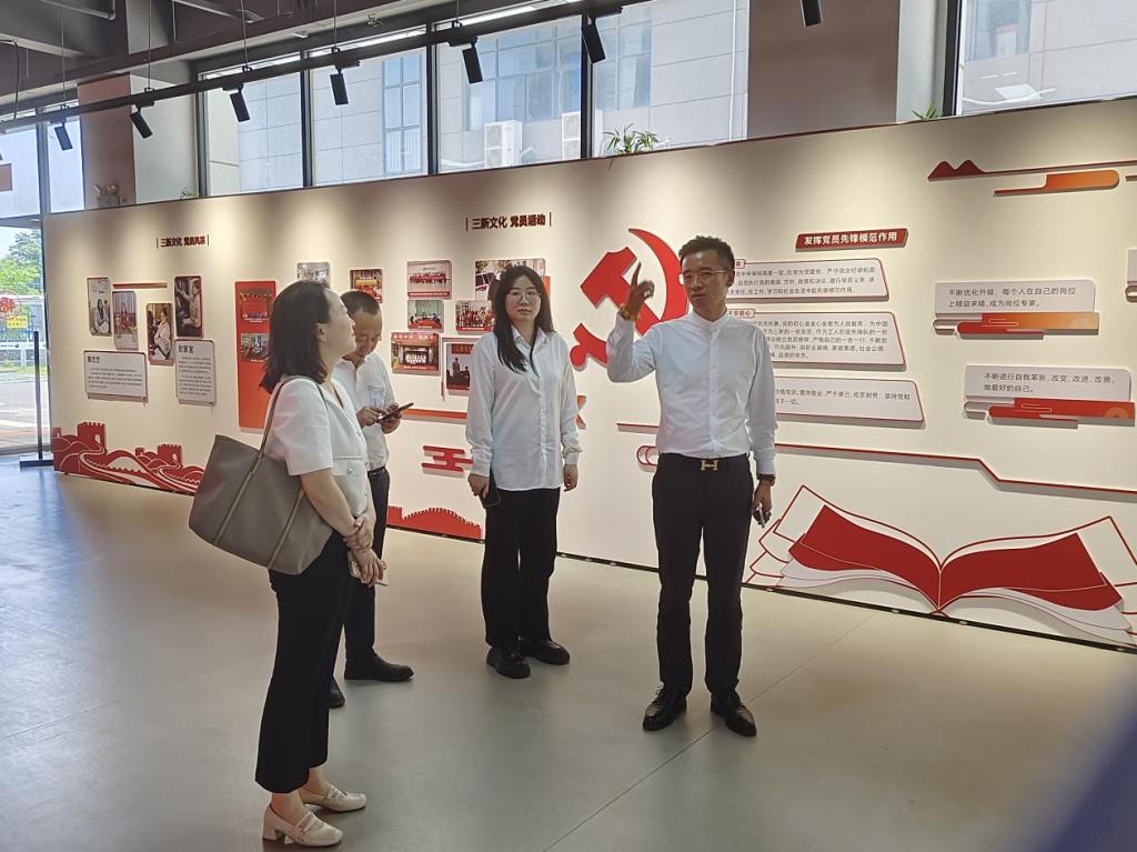 艺起找工作|太阳集团网址首页登录赴湖北三新文化传媒公司开展访企拓岗活动